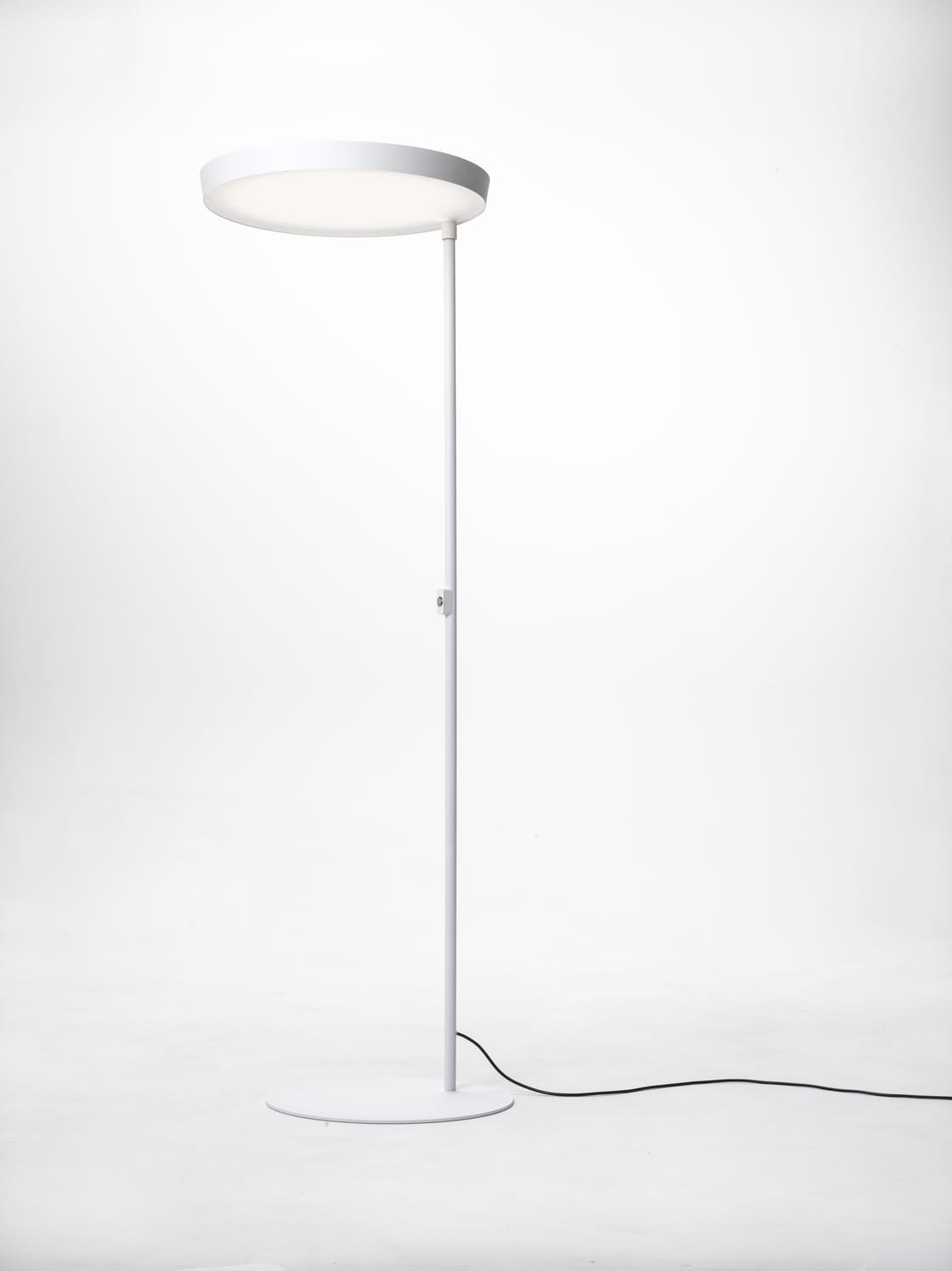 Floor standing luminaire, signal white powder coated